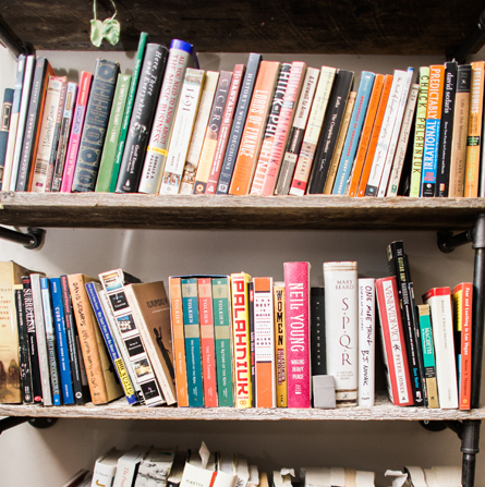 En la biblioteca De un corrector